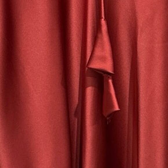 MSRP $240 ✨ Sachin & Babi Red Satin Maxi Dress  Size 4 | Dolman Balloon Sleeve ✨ - Picture 6 of 7